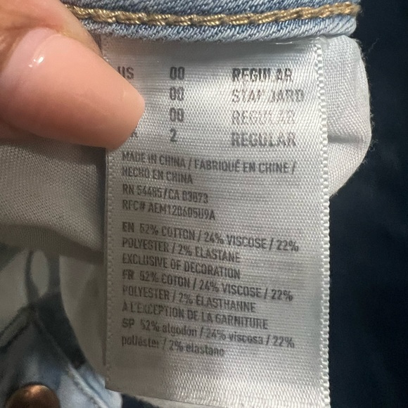 American Eagle Outfitters Super Super Stretch Distressed Jeans. Size 00. - Picture 7 of 7